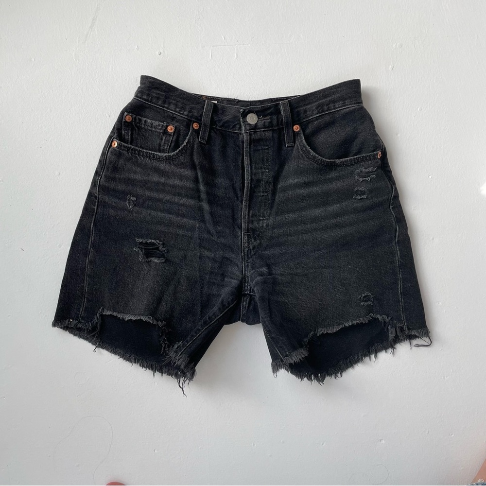 Levi’s mid short